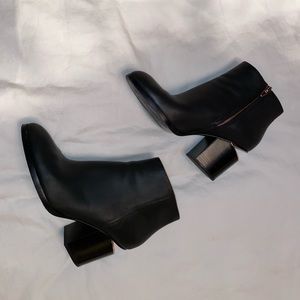 Black Alexander Wang booty with rose gold detail size 41